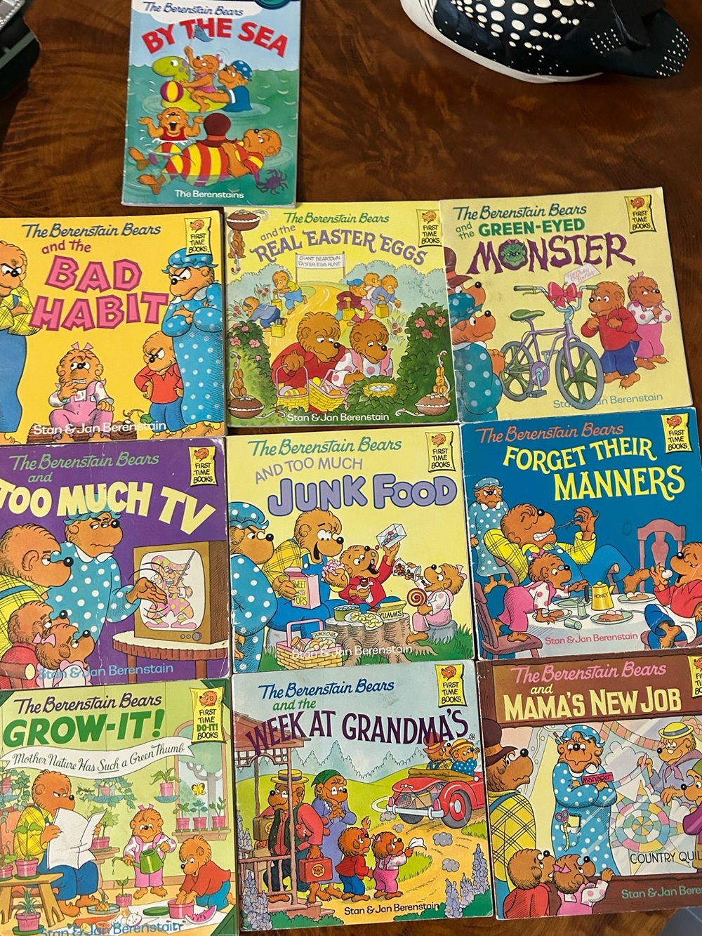 Lot of 10 Berenstain Bears Vintage Kids Books Paperback Habit Junk Food TV